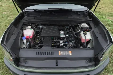 试驾福特智趣烈马：这新能源方盒子，城野通吃还不费劲儿